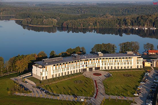 Ilawa, Grand Hotel Tiffi nad brzegiem Jezioraka. EU, PL, Warm-Maz. Lotnicze.